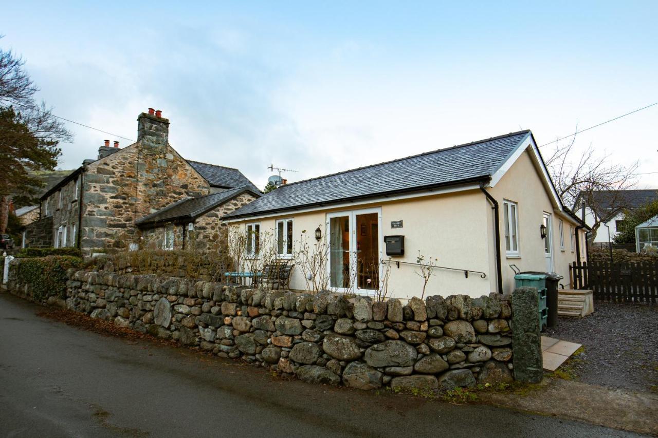 Gwynant Bach - Cosy 2 Bed Bungalow Cottage In Snowdonia National Park, Conwy, North Wales Exterior foto